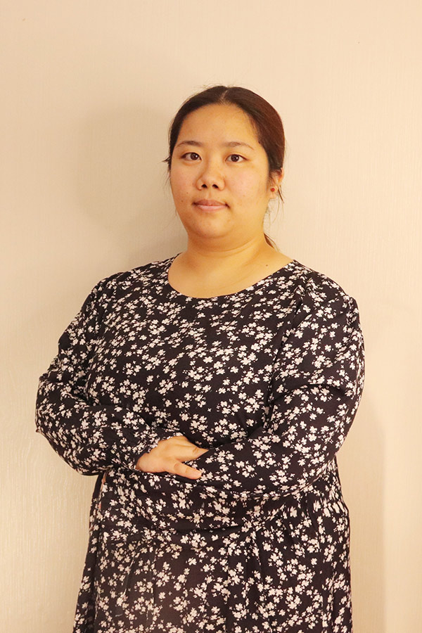 王益候洋  本科学历，优秀班主任