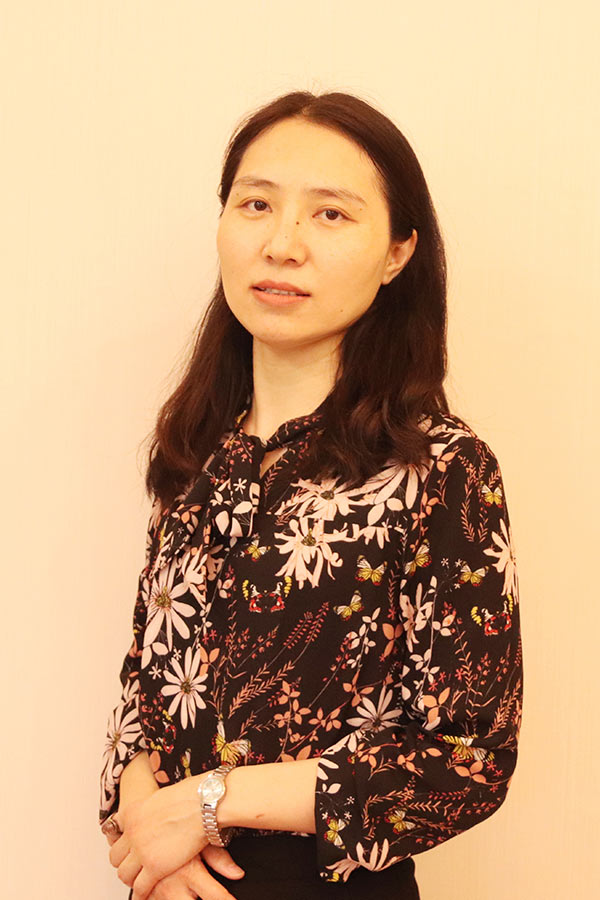 王益王晓娜 研究生学历,毕业于华南师范大学